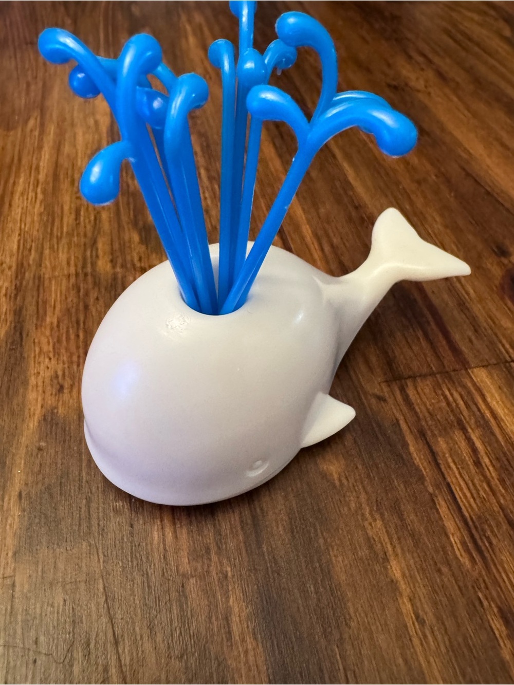 White Whale Toothpick Holder with Blue Picks